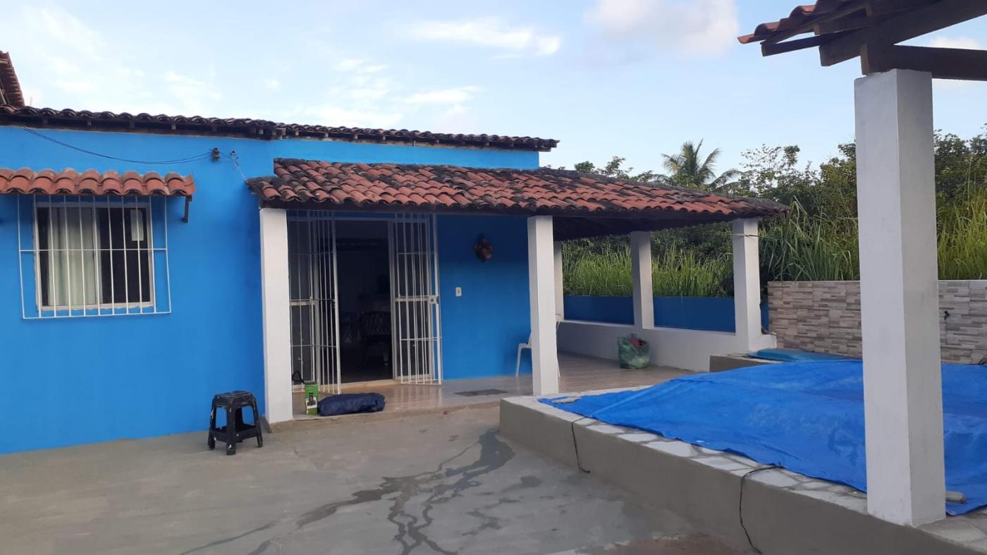 Casa à venda com 4 quartos, 90m² - Foto 1