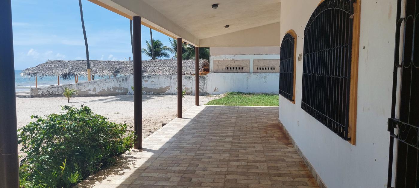 Casa à venda com 3 quartos, 1080m² - Foto 17